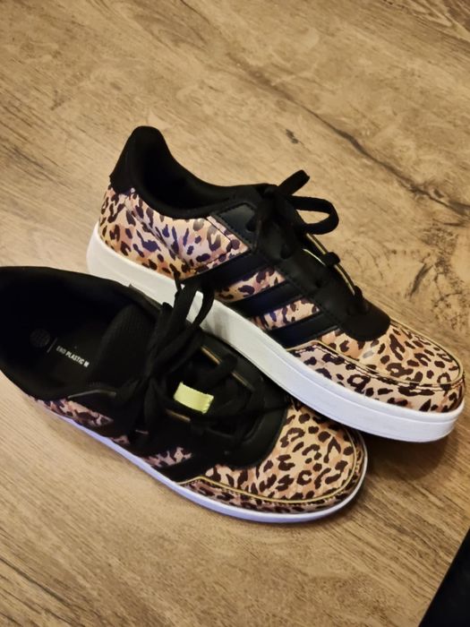 Маратонки Adidas за момиче