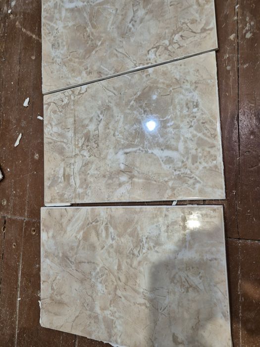 Плитка настенная б/у