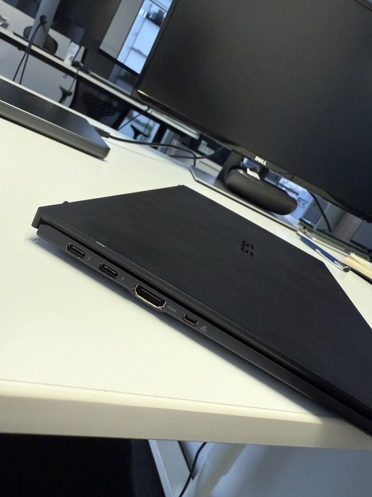 Asus ExpertBook 16RAM