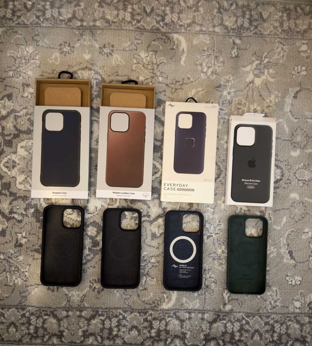 Vând 4 huse ca noi pentru Iphone 15 Pro Max