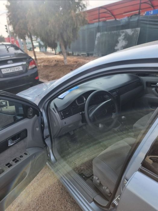 Jentra Lasetti srochna sotiladi 2013 yil