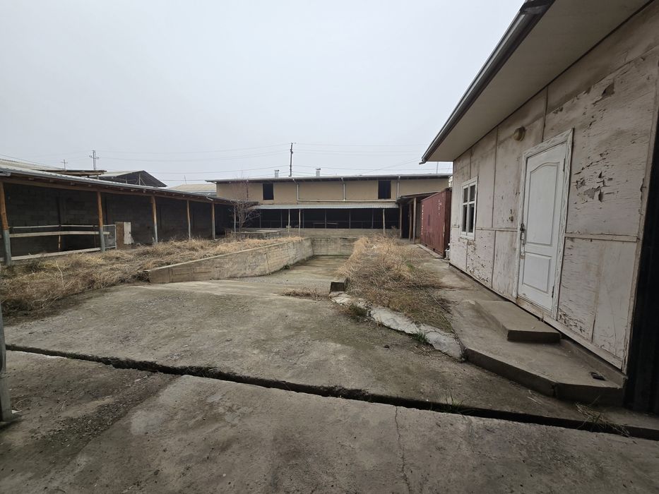 Joy sotiladi  Yoshlik M.F.Y Jiyda ko'chadan