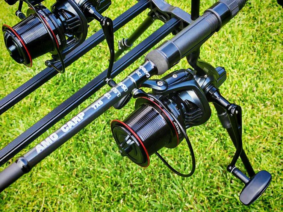 Шарански Комплект с 3бр. OSAKO AMG CARP TX5 3.60m/3.90m 3lbs + 3бр. Макари OSAKO KF9000L/KF10000L+Сигнализатори с Обтегачи OSAKO+Шаранджийска стойка
