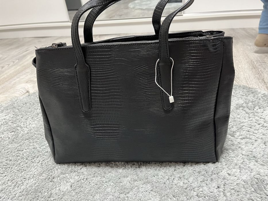 Дамска чанта