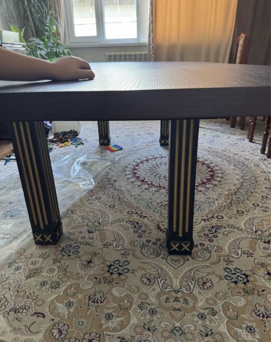 Стол стулями скатерть чихол