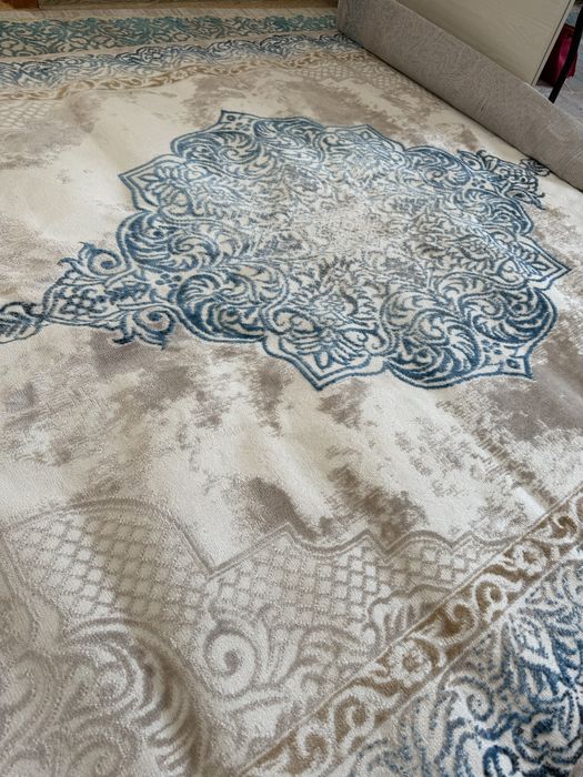 Продам ковры в отличном состояний!!!