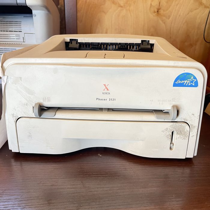 Продам 4 шт принтеры разные