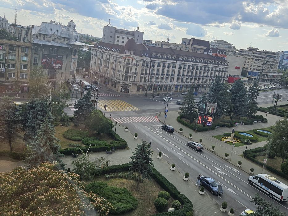 Inchiriez apartament Ultracentral cu vedere spectaculoasa!