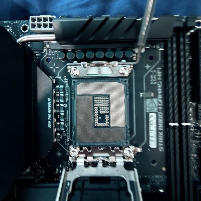 ASUS ROG Strix B860-I Gaming WiFi – Ca nou