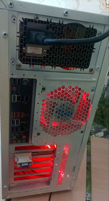 Продам комплект компьютер