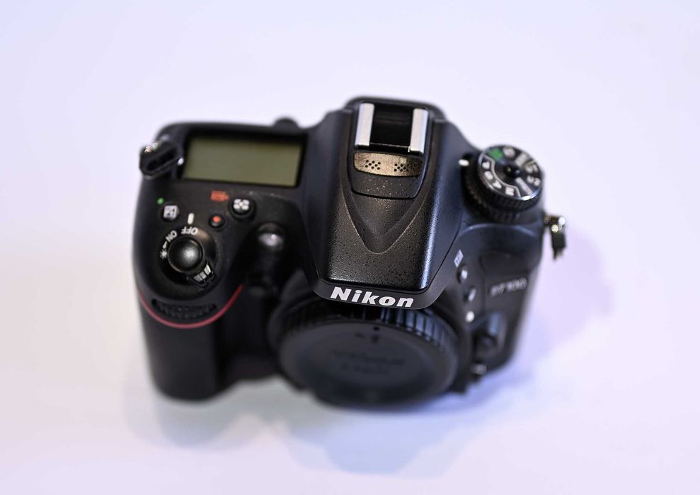 Фотоапарат NIKON D 7100