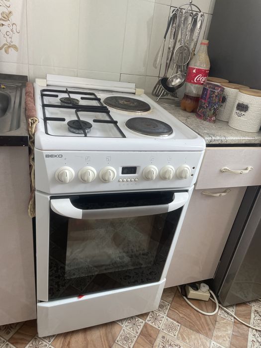 Продам плиту кухонную