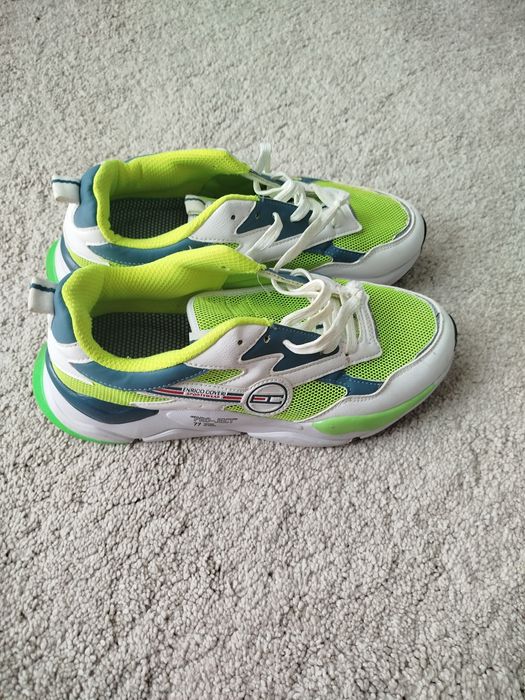 Oferta ! Adidași Nr.41.