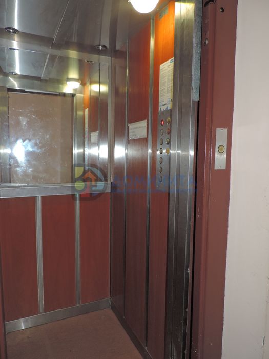 Обзаведен двустаен в сърцето на гр. Царево, 87 кв.м.