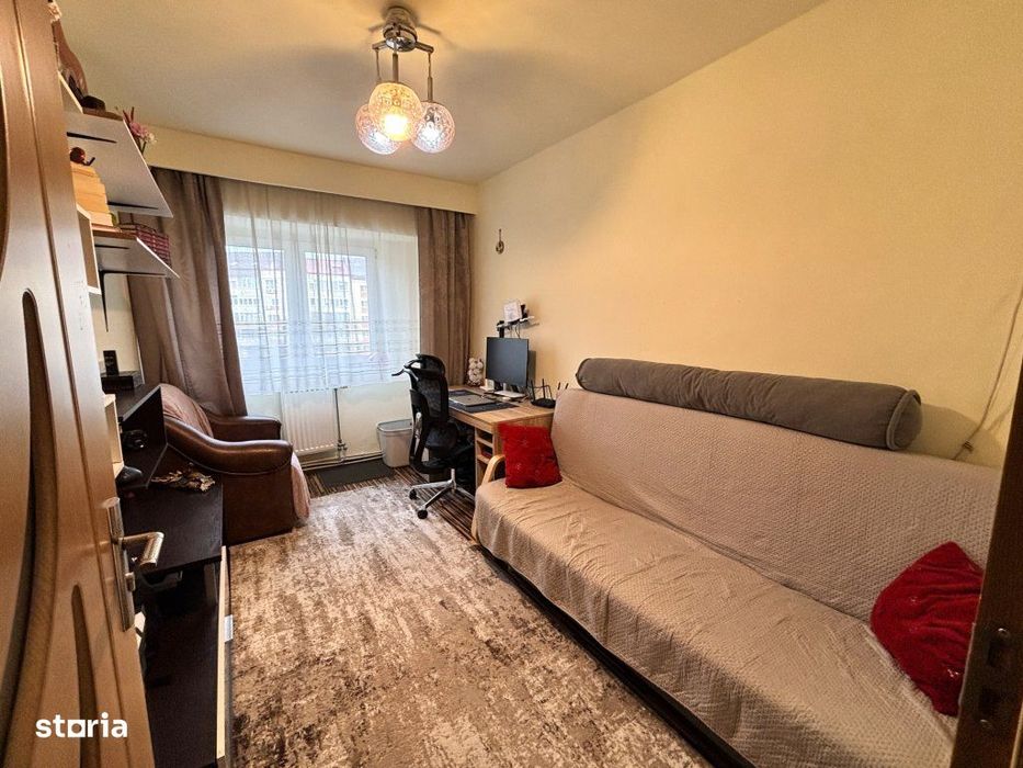 Apartament 3 camere de vânzare – Bld. Traian, Muzeul de Mineralogie — fotografia 3