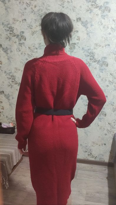 Продам вязаное платье