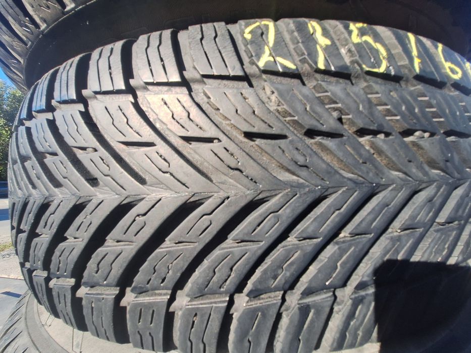 4 anvelope allseasons 215/60r17 Nokian 2021 Montaj Gratuit
