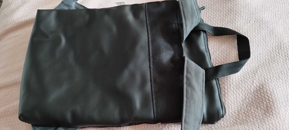 Дамска раница размер А4