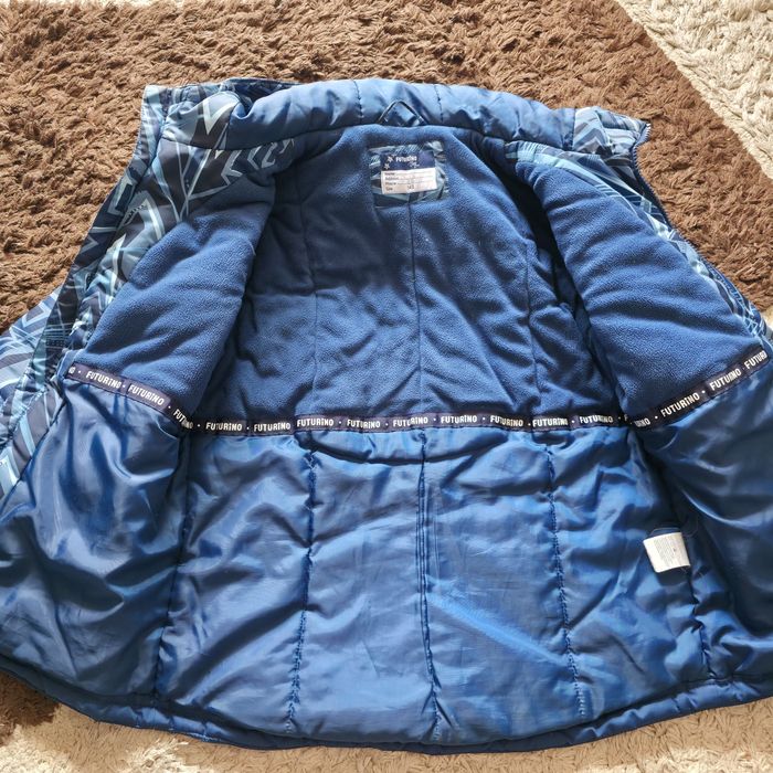 Продам демисезонную куртку