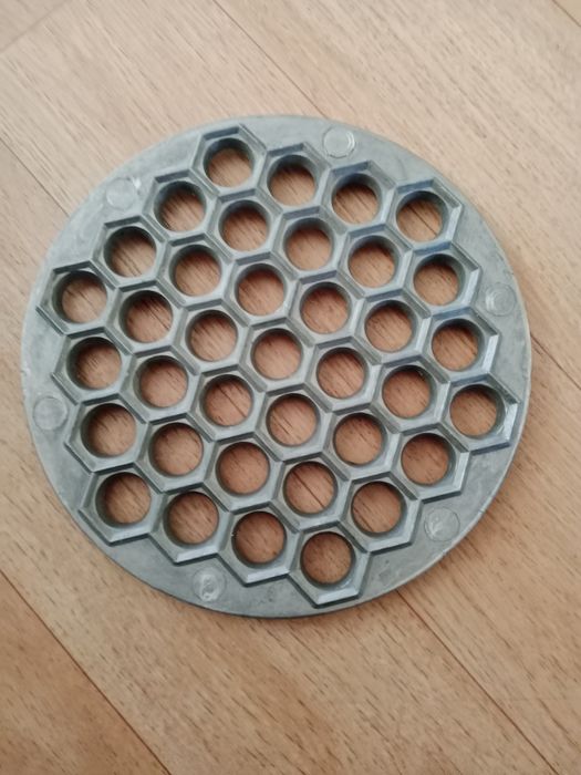 Письменный стол.