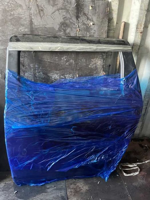 Дверь Kia Carnival YP 2014