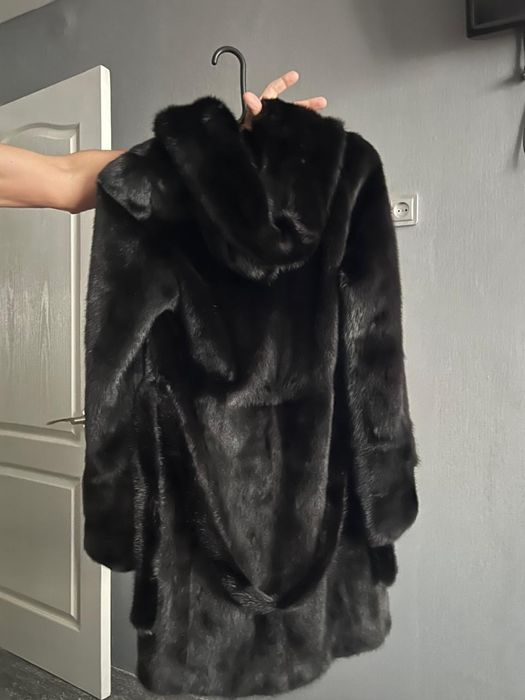 Продам норковую шубу