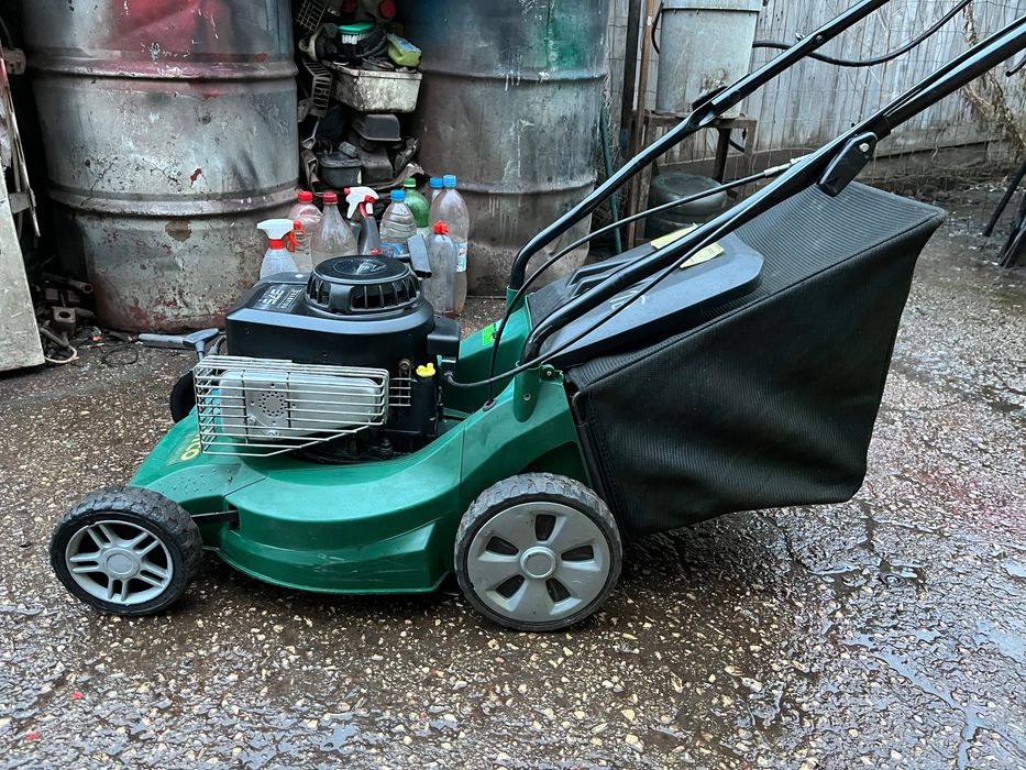 16: Самоходна моторна косачка ATCO 4.7hp Brigss