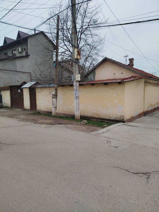 Продаю свой дом с участком 2,2 сотки. Метро Дустлик