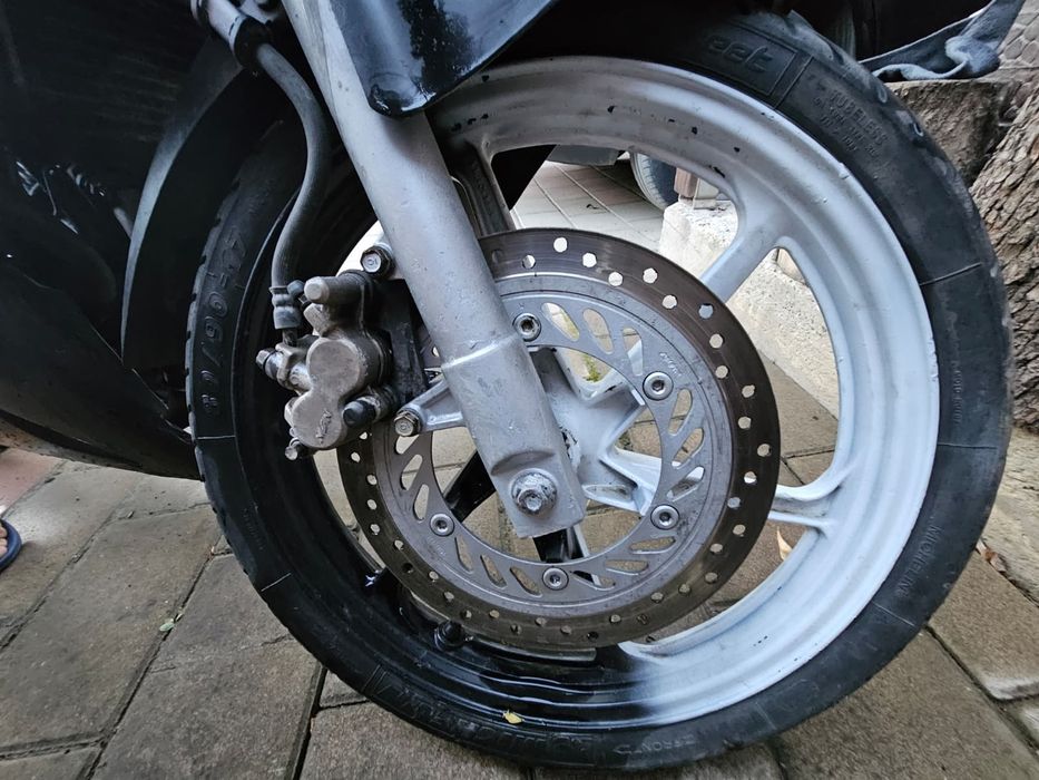 Motor honda cbr 125