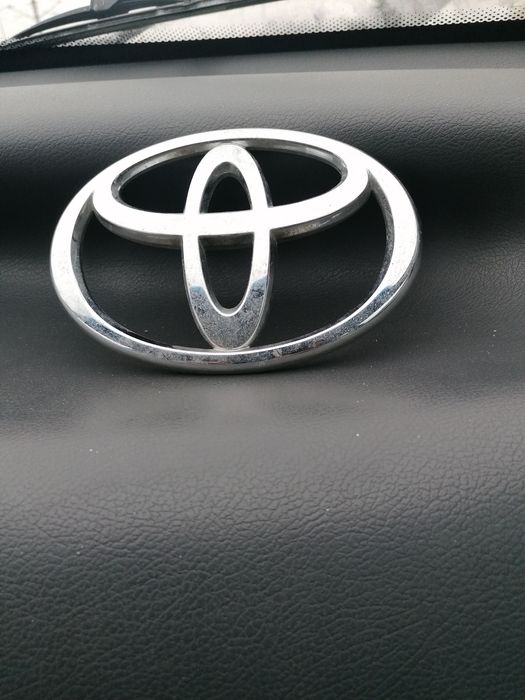 Емблема за Toyota Corolla toyota avensis