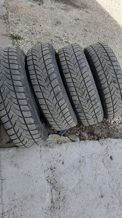 Продавам зимни гуми с железни джанти 165/70R14 за Сузуки Суифт 1.3/70R