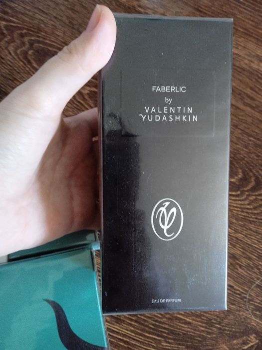 Yangi atirlar sotiladi.