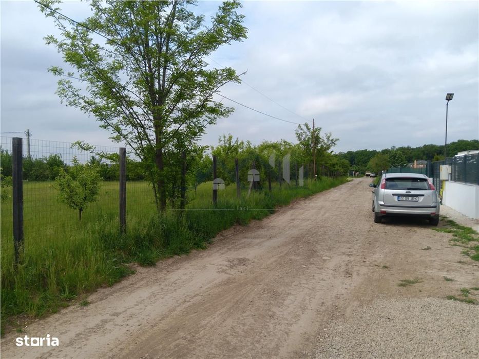 Valea Ursului aproape de padure 2 LOTURI de 600mp cu utilitati