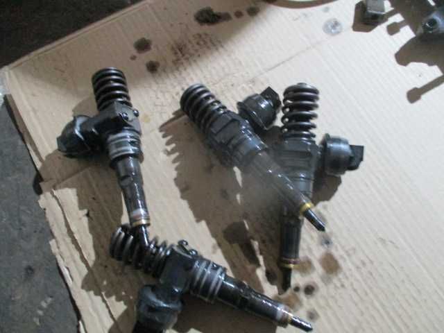 Injector injectoare Golf4 Bora Skoda Seat motor 1,9 diesel TDI cod BC