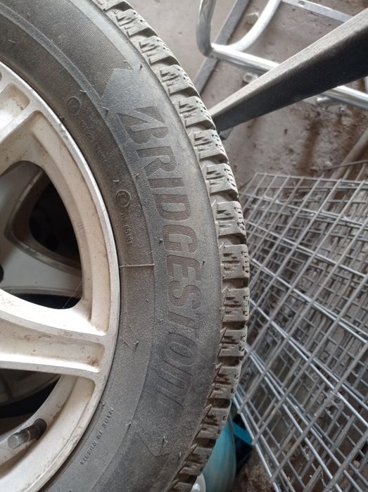 Продам зимнюю резину