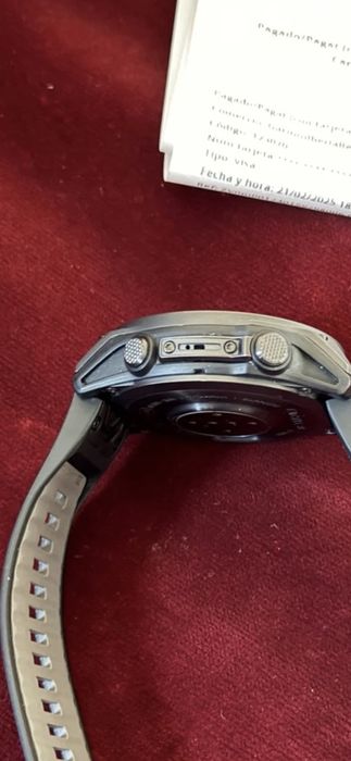 smartwatch militar flagship Garmin Tactix 8, varianta de 47 mm, cu ecran spectaculos AMOLED