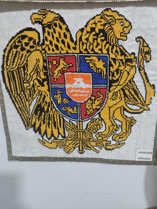 Миллий услуб  ироки кашта (ручная работа)