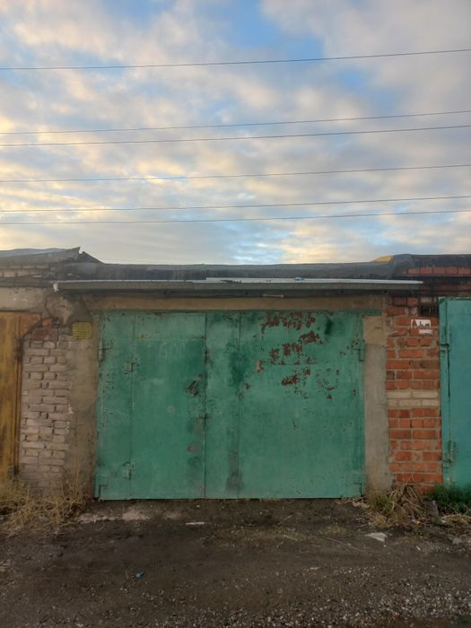 Сдам или продам гараж 13 общество  кск