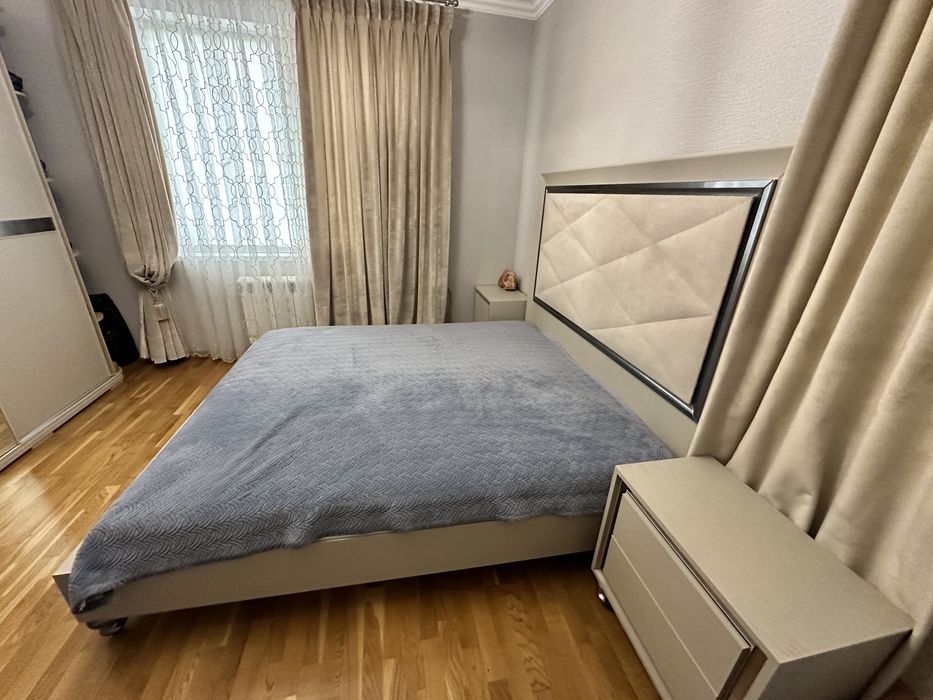 Спальный гарнитур Италия