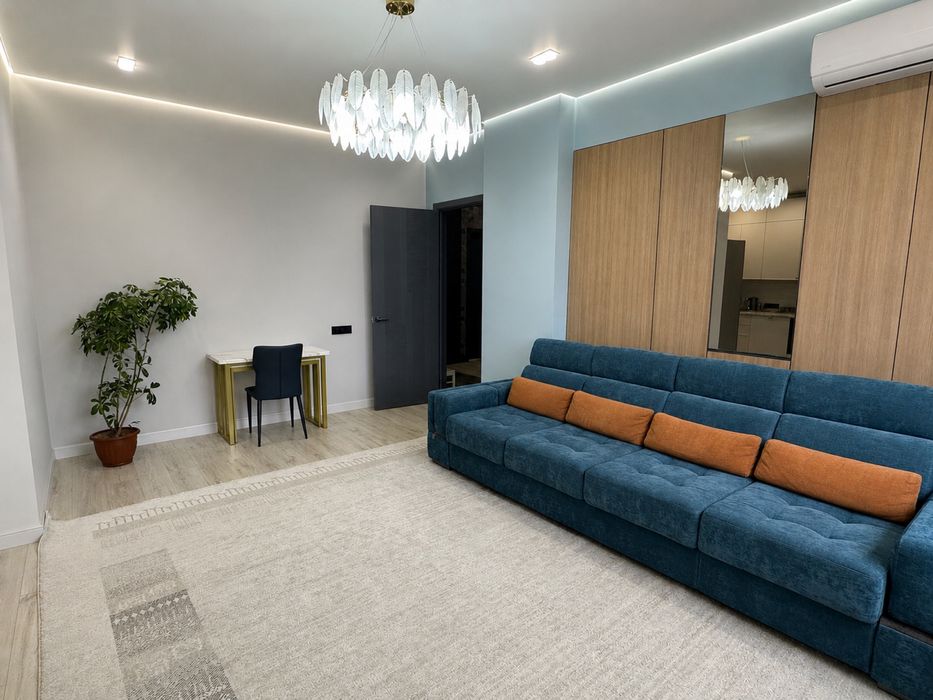 Продам 4 комн в центре столицы