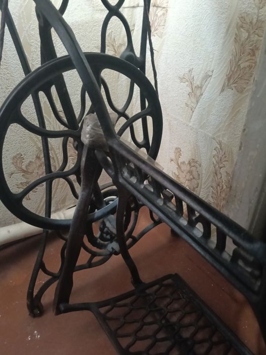 Продам швейную машину. Зингер