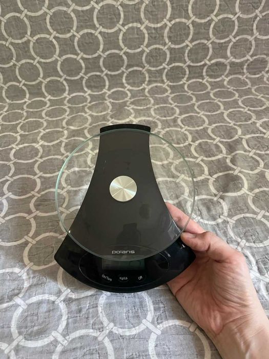 Кухонные весы Polaris