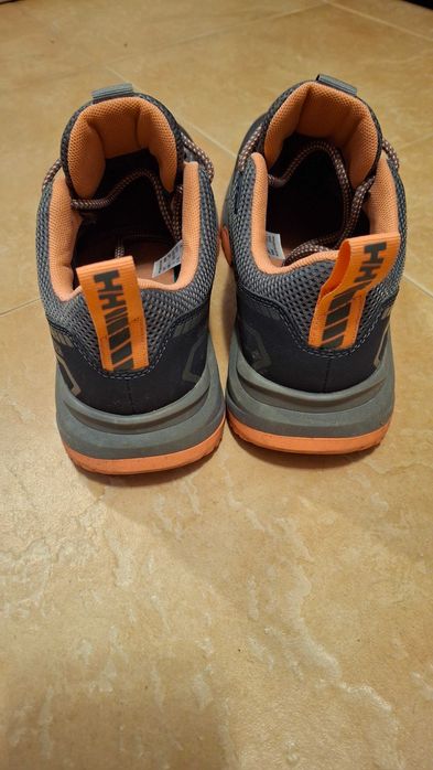 Дамски туристически обувки