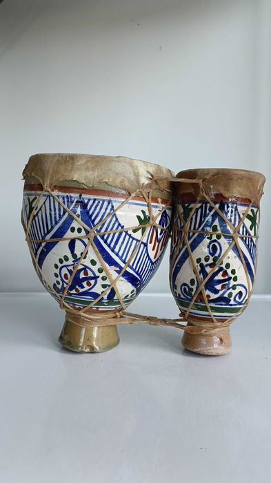 Тарамбука, порцелан и кожа .