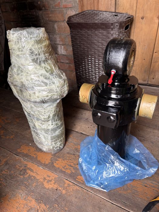 Гидро цилиндр KAT оригинал