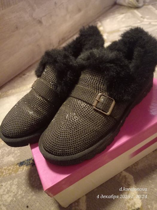 Ayollar qishki oyoq kiymi