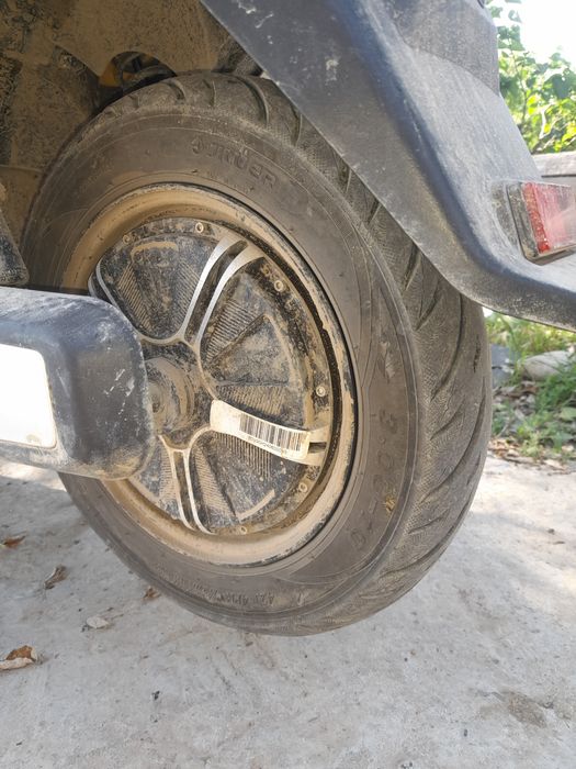 Skuter yangi 333 km yo‘l bosgan madel Realmoto RM1200D 2 Kishilik