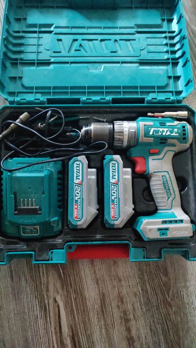 Шуруповерт Тотал