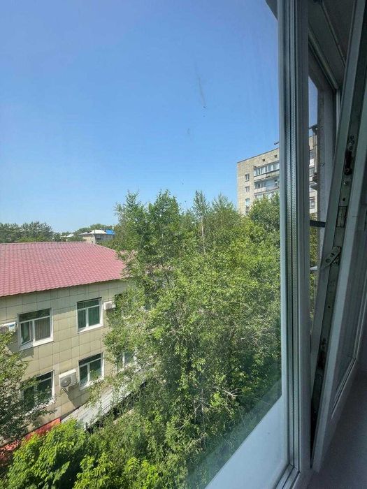 Продам 2х, ул.Бурова, 12