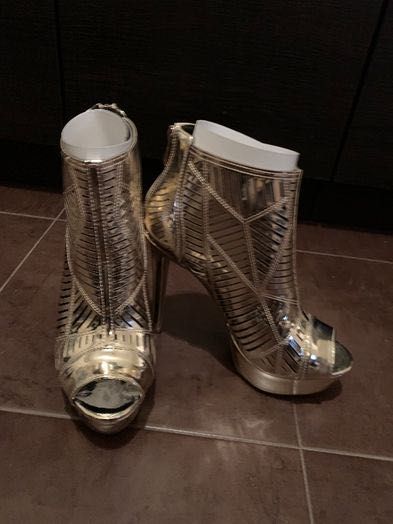 Луксозни златисти стилни вип боти УникатТопМодел Колекция VIP New25/26